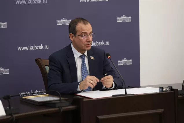 Юрий Бурлачко рассказал о повестке очередного заседания кубанского парламента